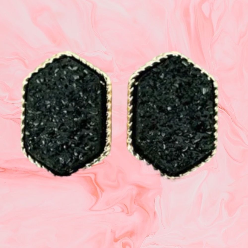 Druzy Stud Earrings Black Gold